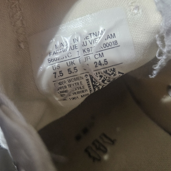 Converse - Picture 7 of 7